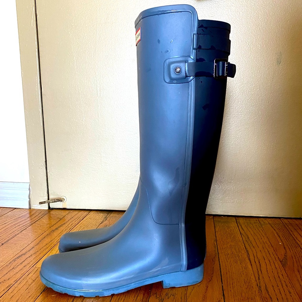 Hunter boots tall. Two toned